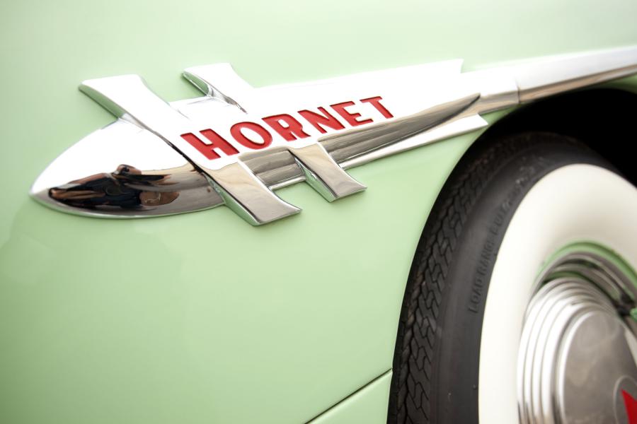 Логотип Hudson Hornet Sedan (7С) 1953 года  (фото 13 из 22)